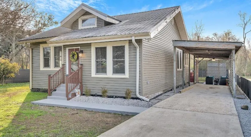 Creigh Cottage - Image 1