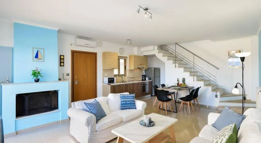PanDora maisonette with beautiful gardens and pool - Image 1