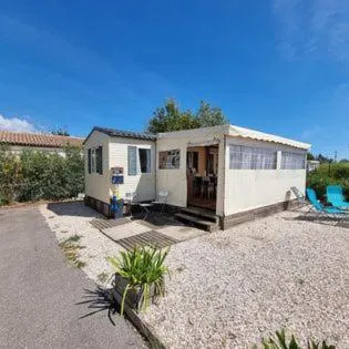 La Cigale Bleue - Image 1