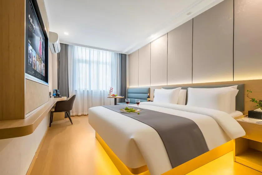 Huating Premium Hotel (High-Speed Railway Station Branch) - Image 1