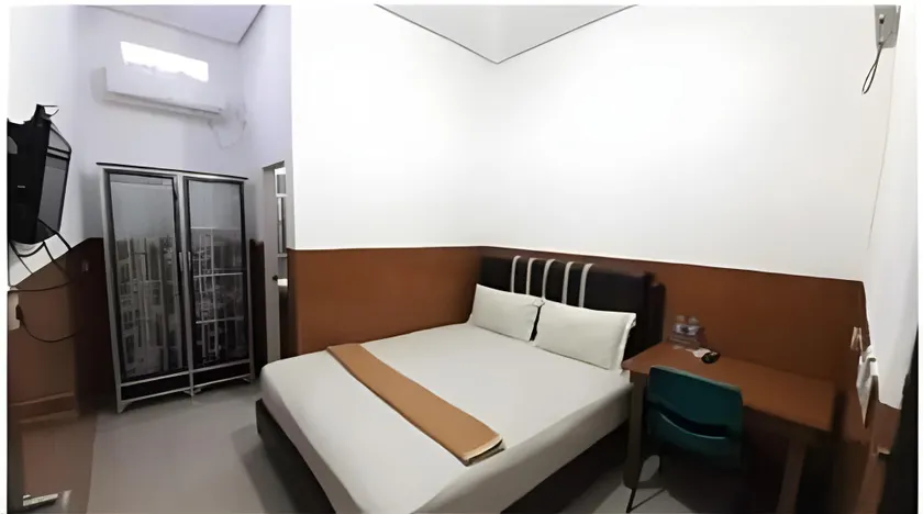 Glenys Inn - Image 1