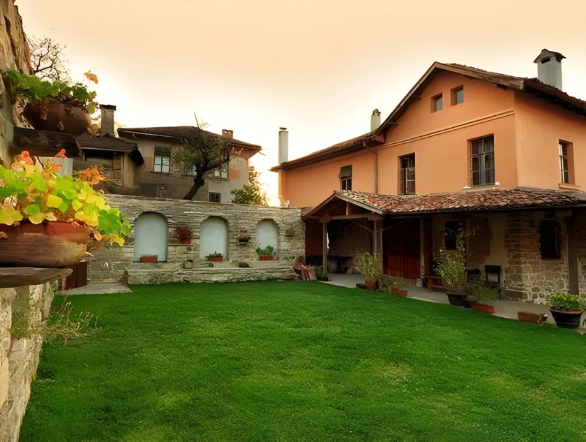 Chamurkov Guest House - Image 1