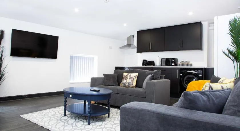 Snuggle Cove Apartments- Walton Road - Image 1