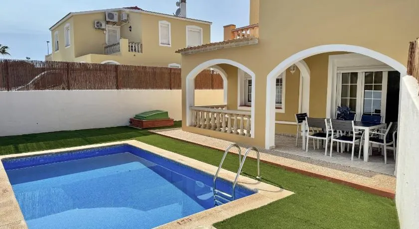 Chalet Villafranca Menorca con piscina privada - Image 1