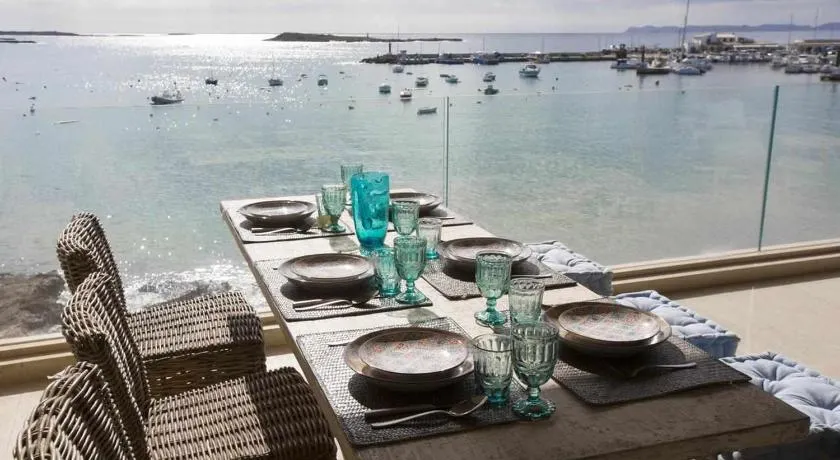 Beachfront Es Turo - Image 1