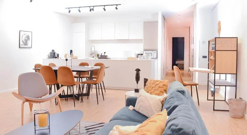 R213 Residences Botanique - Image 1