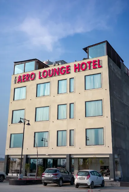 The Aero Lounge Hotel 2kms From Airport - Image 1