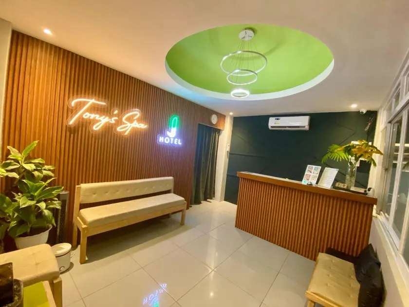 J Hotel - Image 1