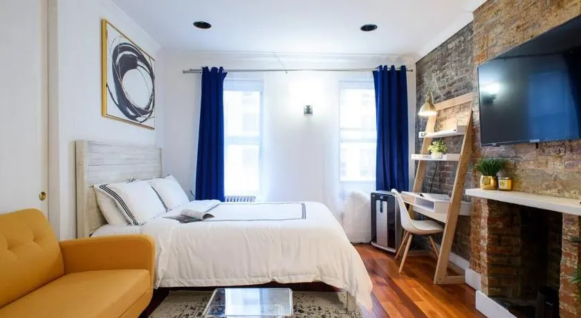 24-10 Studio in Prime Gramercy WD in Unit - Image 1