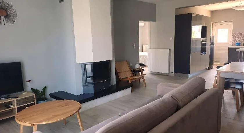 Elena Apartments - Image 1