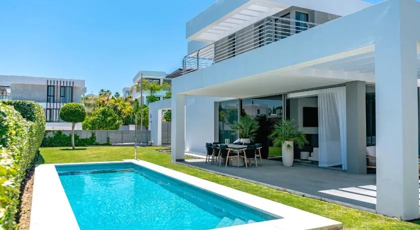 Villa Dominica 8 - Image 1