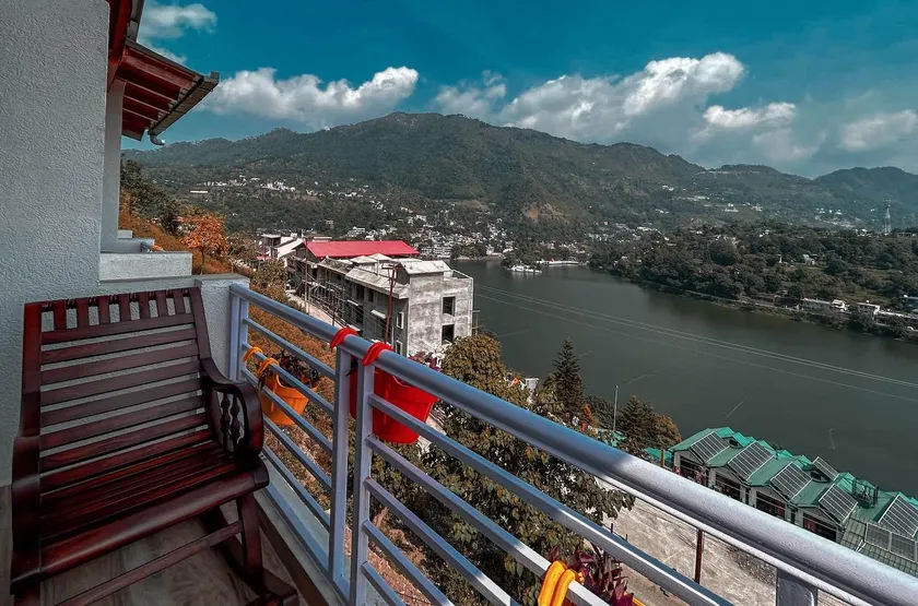 Mohini Lakeview Cottage - Image 1
