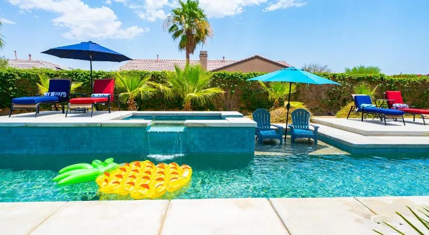 Luxurious 5BR Resort Style Home w Pool & Spa - Image 1