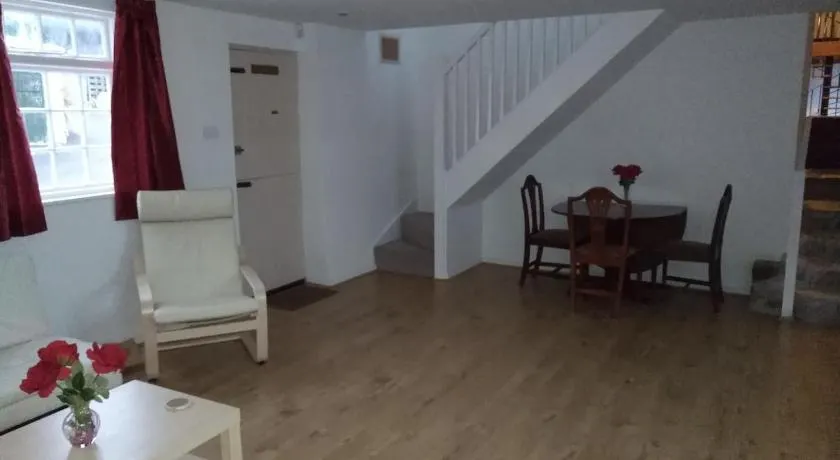 Annexe in rural idyll close to historical site - Image 1