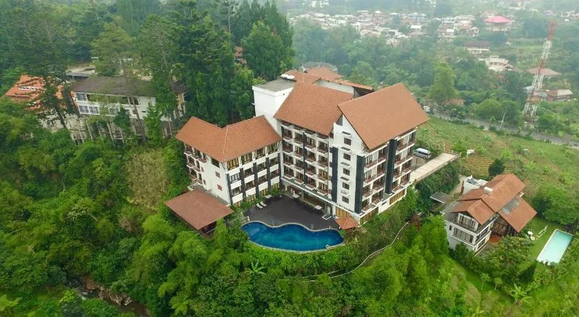 The Grand Hill Resort-Hotel - Image 1