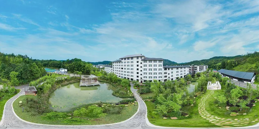 Palm Bay Red Mansion Resort - Image 1