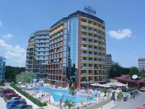Smartline Meridian Hotel - Image 1