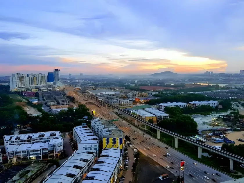 Puchong Skypod Residence @ Hostay - Image 1