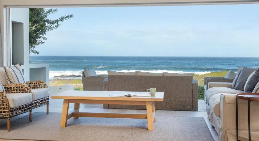 Seapearl Oceanfront Villa and Cottage - Image 1