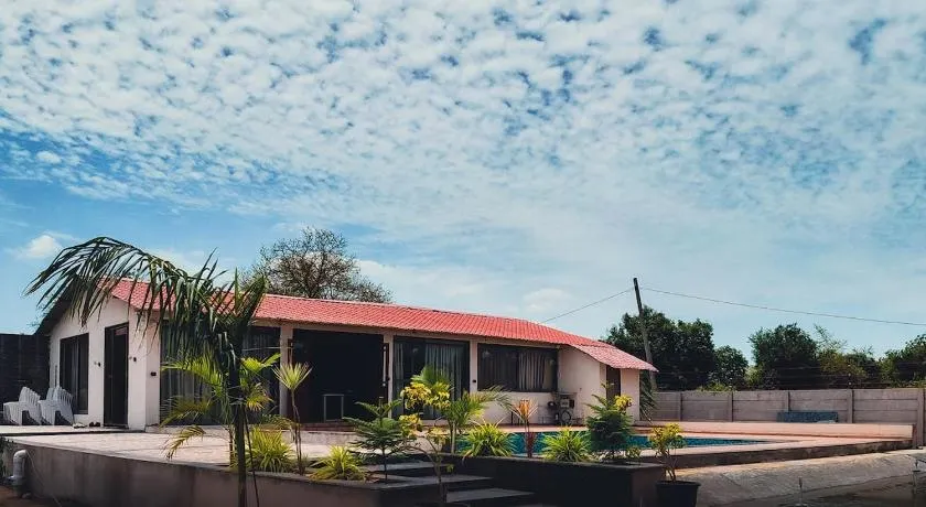 Private Nature Escape Premium Farm Stay - Image 1