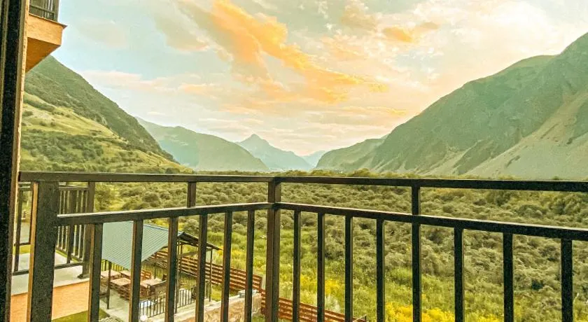 Hotel Gold Kazbegi - Image 1