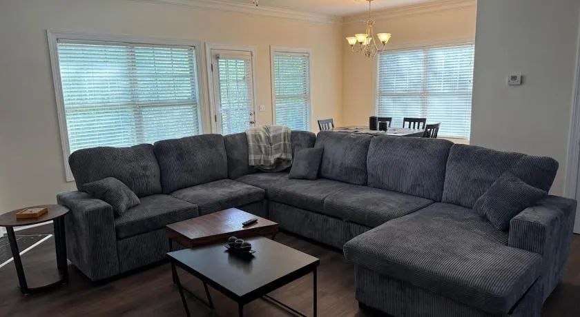 Charming townhouse ideally situated in Grayson - Image 1