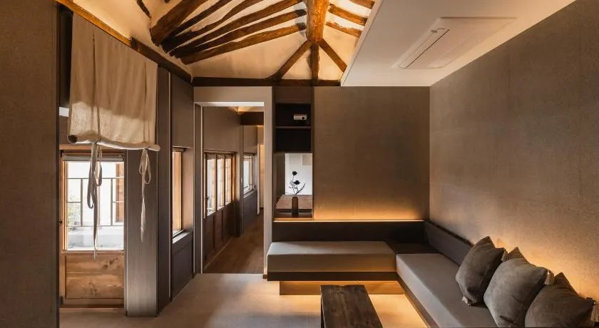 Luxury Hanok Retreat Dohyun - Image 1