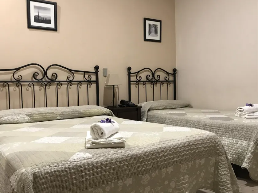 Hostal El Pilar - Image 1
