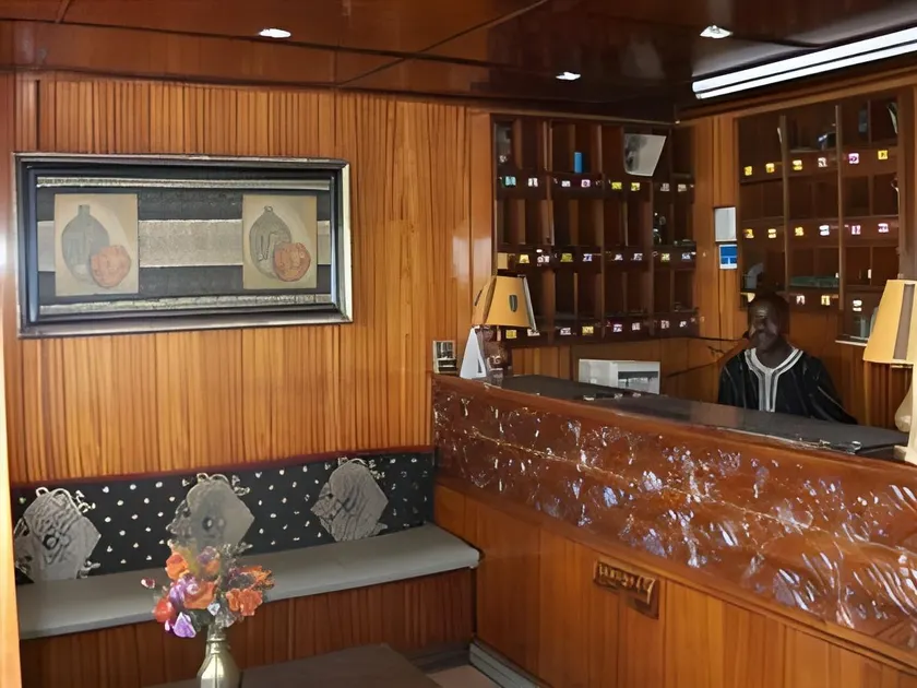 Hotel Embassy - Image 1