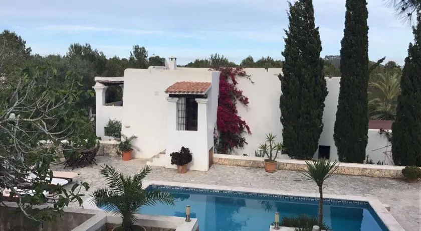 finca el retiro Ibiza, luksusvilla i rustikt miljø til 8 personer - Image 1