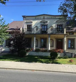 Hotel Restauracja Willa Radwan - Image 1
