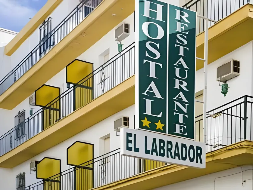Hostal Restaurante El Labrador - Image 1