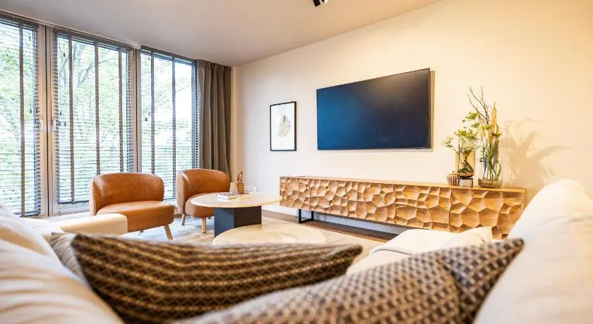 Stylische Penthouse - Maisonette - Wohnung im edlem Design mit Balkon, Dachterrasse und kostenloser Tiefgarage im Herzen von Markkleeberg - Neuseenland - Image 1