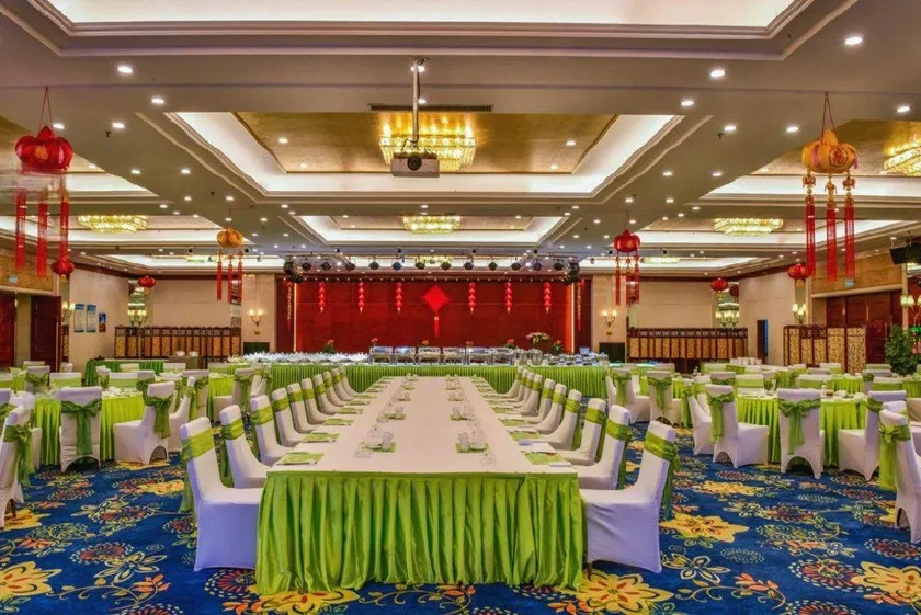 Qingyang Hotel - Image 1
