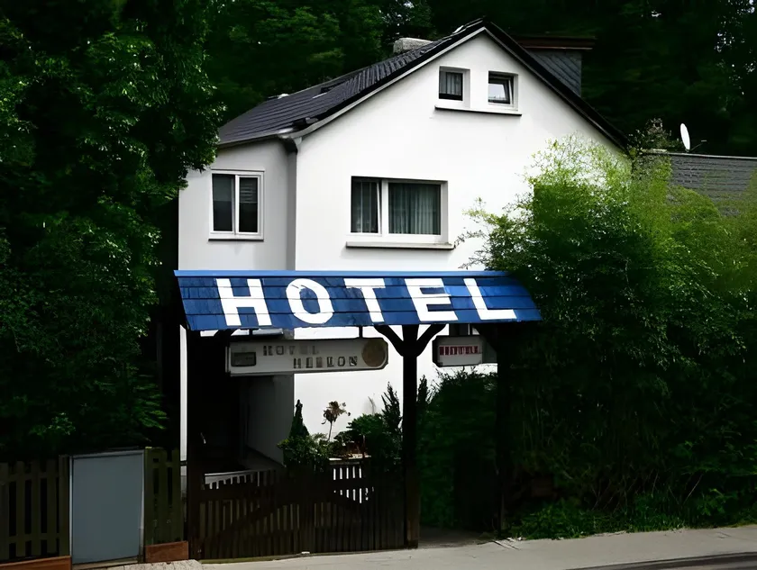 Hotel Kronberg - Image 1