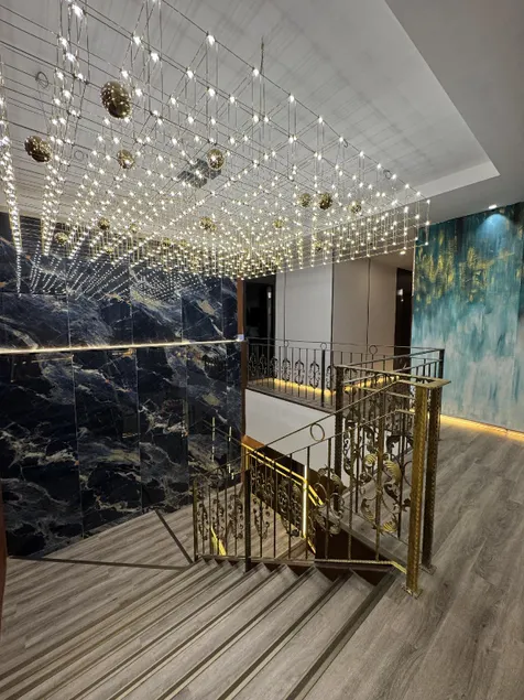 THE SWAN hotel - Image 1