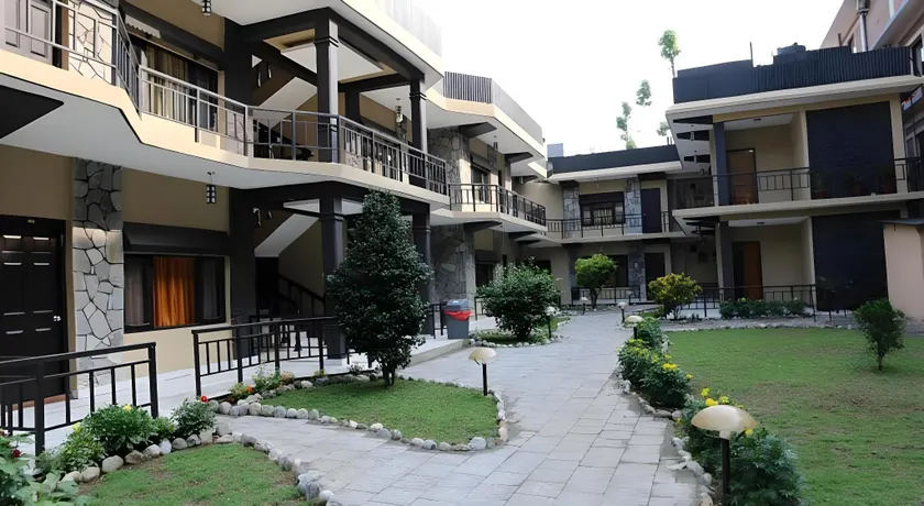 Moonlight Resort and Spa - Image 1