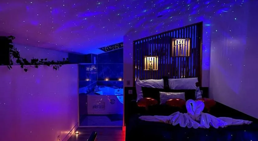 Suite romantique Spa Balnéothérapie - Image 1