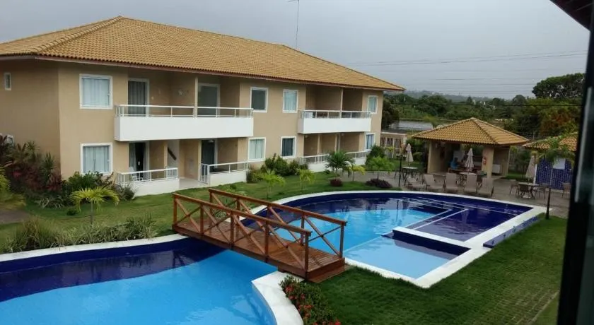 Soft Guarajuba -Lindo Village Residencial amplo 2 quartos com suite e varanda no Térreo - Image 1