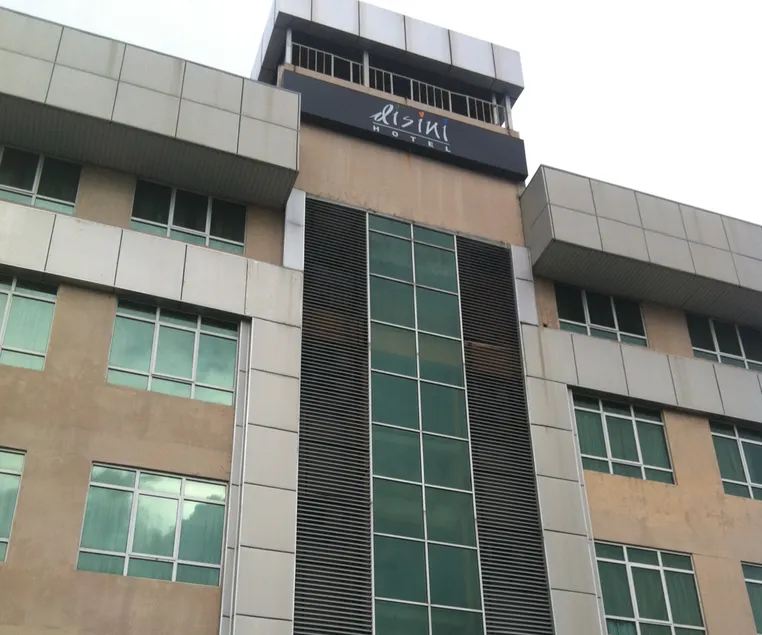 Disini Hotel - Image 1