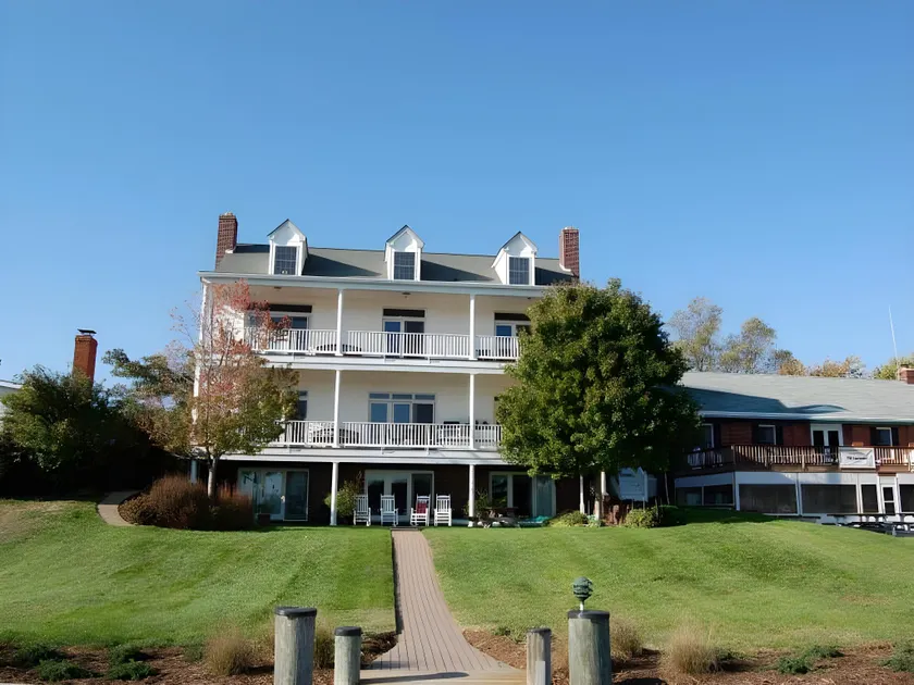 Blue Heron Inn - A Bed and Breakfast LLC - Image 1