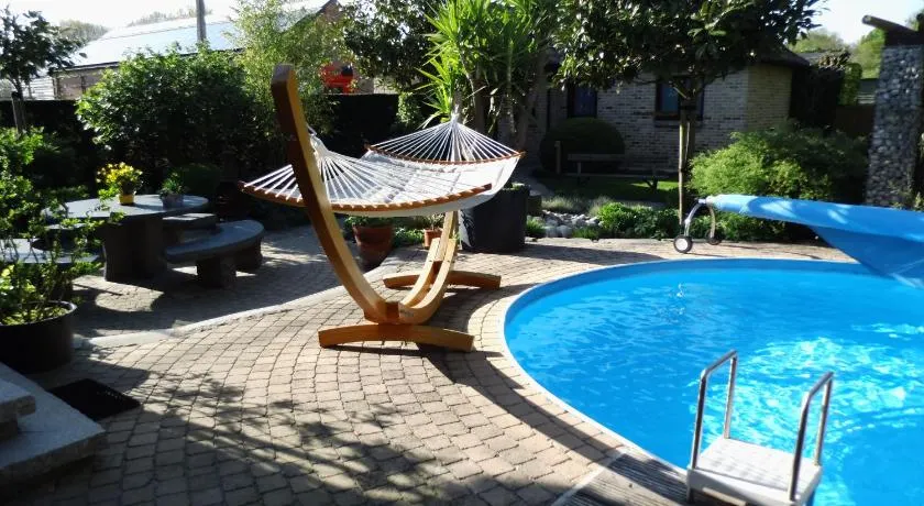 Relax Garden - Image 1