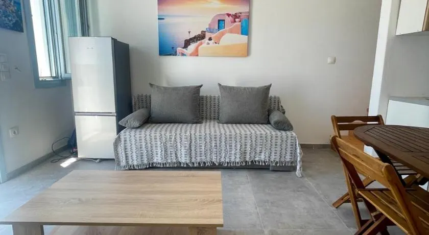 Aliki's Apartments - Image 1