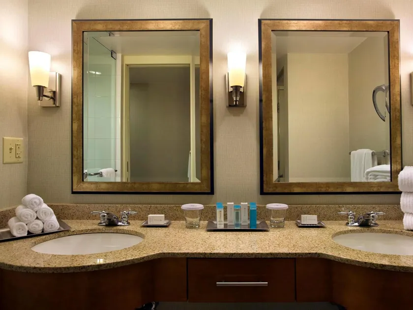 DoubleTree by Hilton Hartford Downtown - Image 1