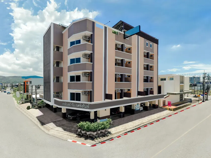 Corner One Residence - Image 1