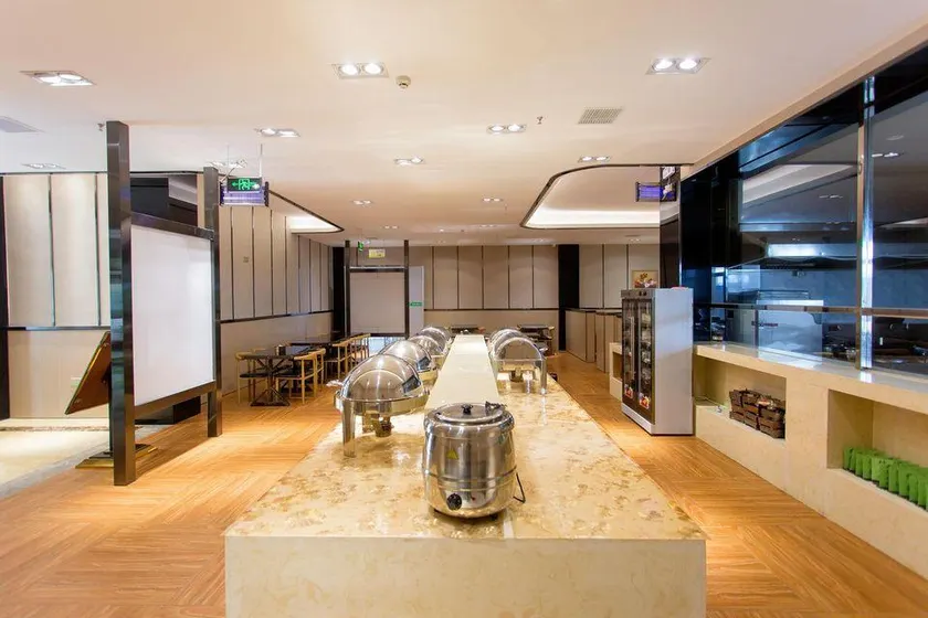 Zhifeng Hotel - Image 1