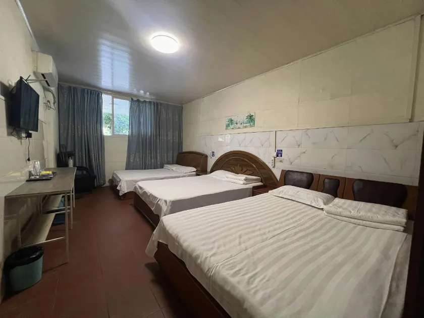Tianyuan Hotel (Sichuan Vocational and Technical College Branch) - Image 1