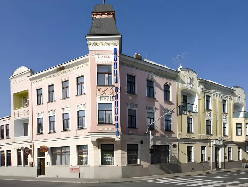 Hotel Olympia Česká Lípa - Image 1