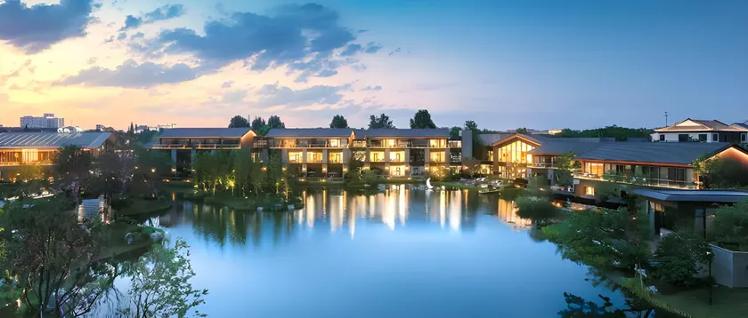 New Century Grand Hotel Nanjing Gucheng Bay - Image 1