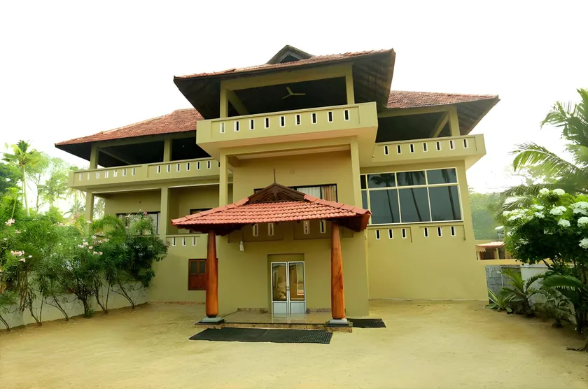 Cherai Beach Palace - Image 1